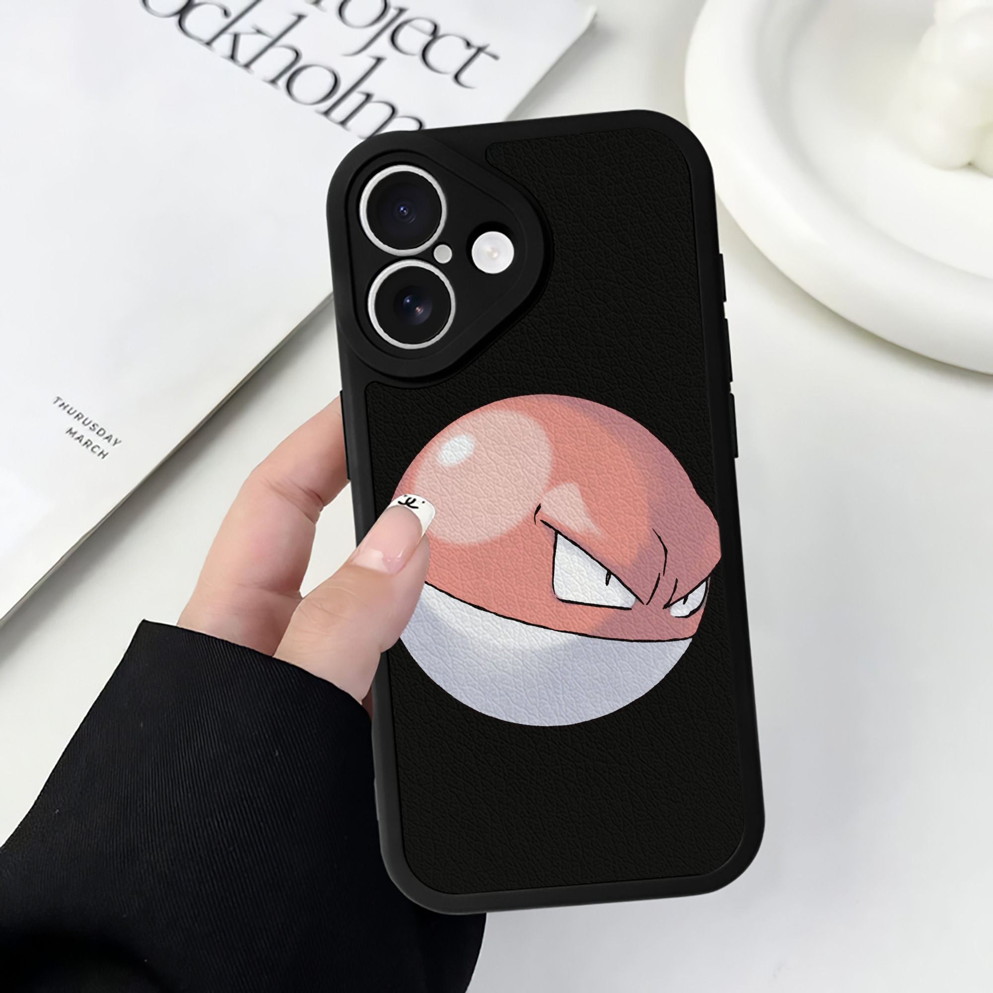 （画像用） ポケットモンスター Pokémon 【iPhone 16シリーズ対応】シリコンスマホケース（レザー調） 材質：シリコン